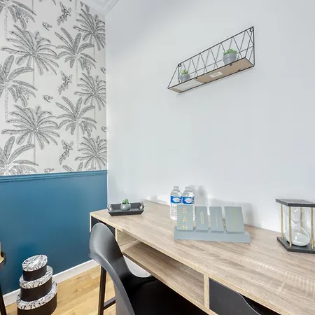 Maison 8 Personnes - Parking - Metro 7 Et Rer B A 6 Minutes La Courneuve
