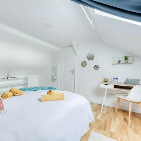 Maison 8 Personnes - Parking - Metro 7 Et Rer B A 6 Minutes * La Courneuve