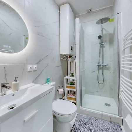Maison 8 Personnes - Parking - Metro 7 Et Rer B A 6 Minutes Holiday home