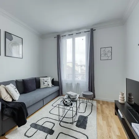 Holiday home Maison 8 Personnes - Parking - Metro 7 Et Rer B A 6 Minutes *