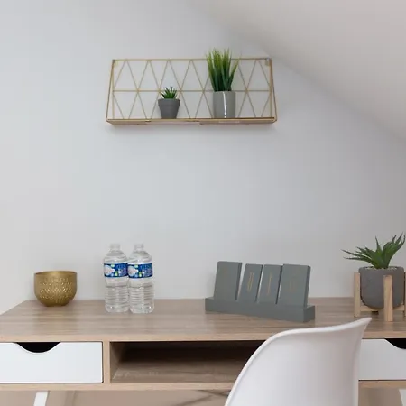 Maison 8 Personnes - Parking - Metro 7 Et Rer B A 6 Minutes * La Courneuve